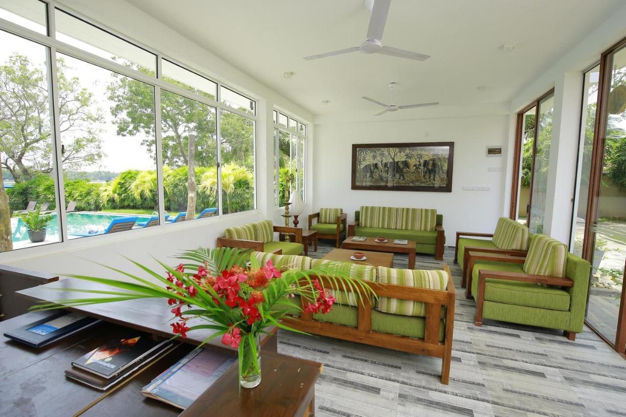 Diya Dahara Lake Resort Yala Exterior photo