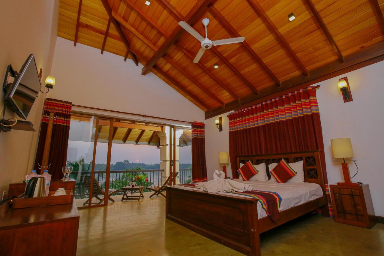Diya Dahara Lake Resort Yala Exterior photo