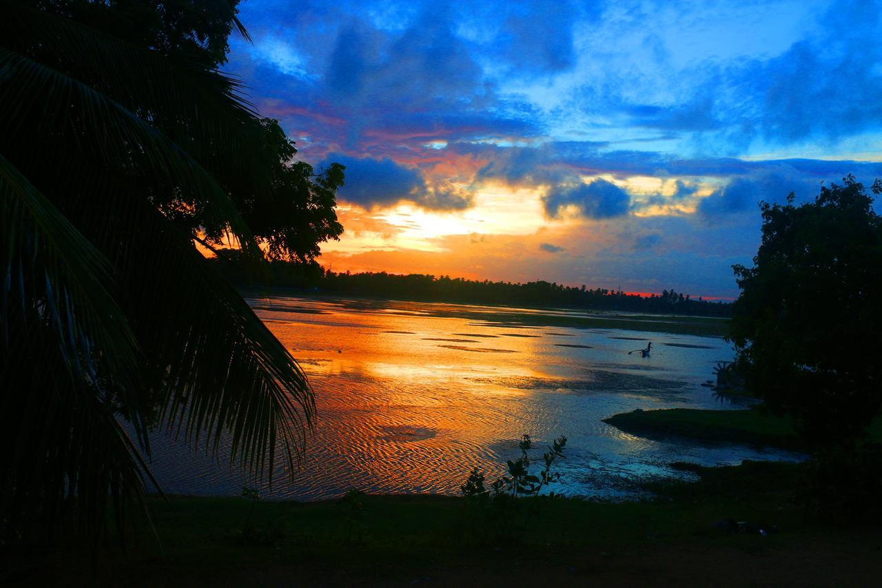 Diya Dahara Lake Resort Yala Exterior photo